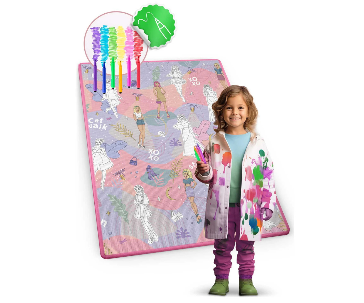 Laps joonistab mati pestavale pinnale ja kasutab komplekti kuuluvaid vildikaid.