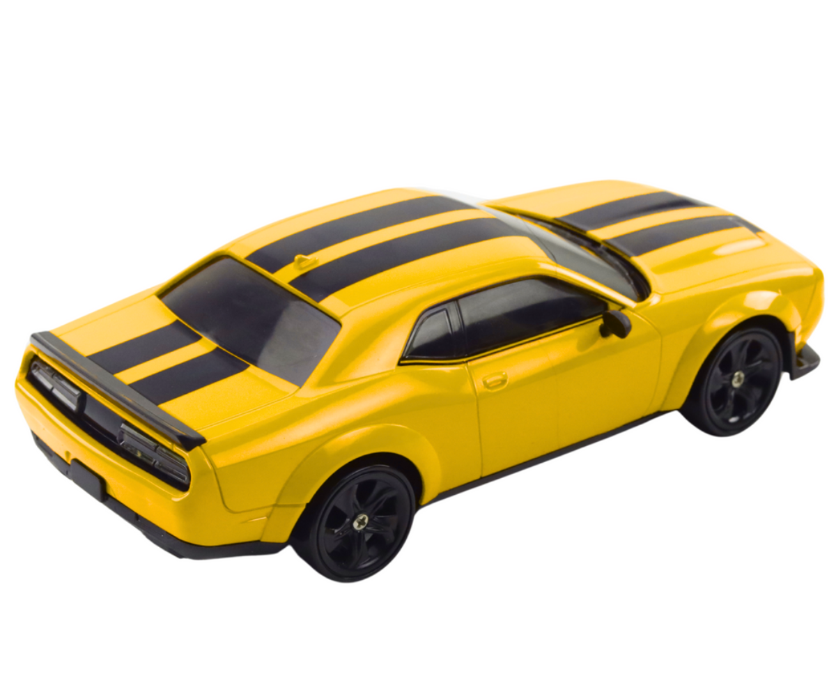 RC drift-auto realistliku disaini ja sportliku välimusega