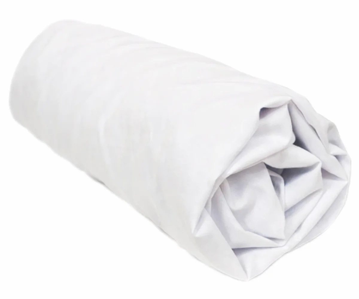 Valgekummiga voodilina hoiab kindlalt madratsi peal