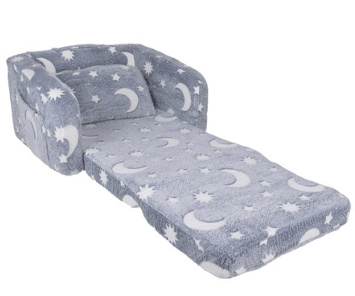 Laste lamamistool helendavate tähtedega