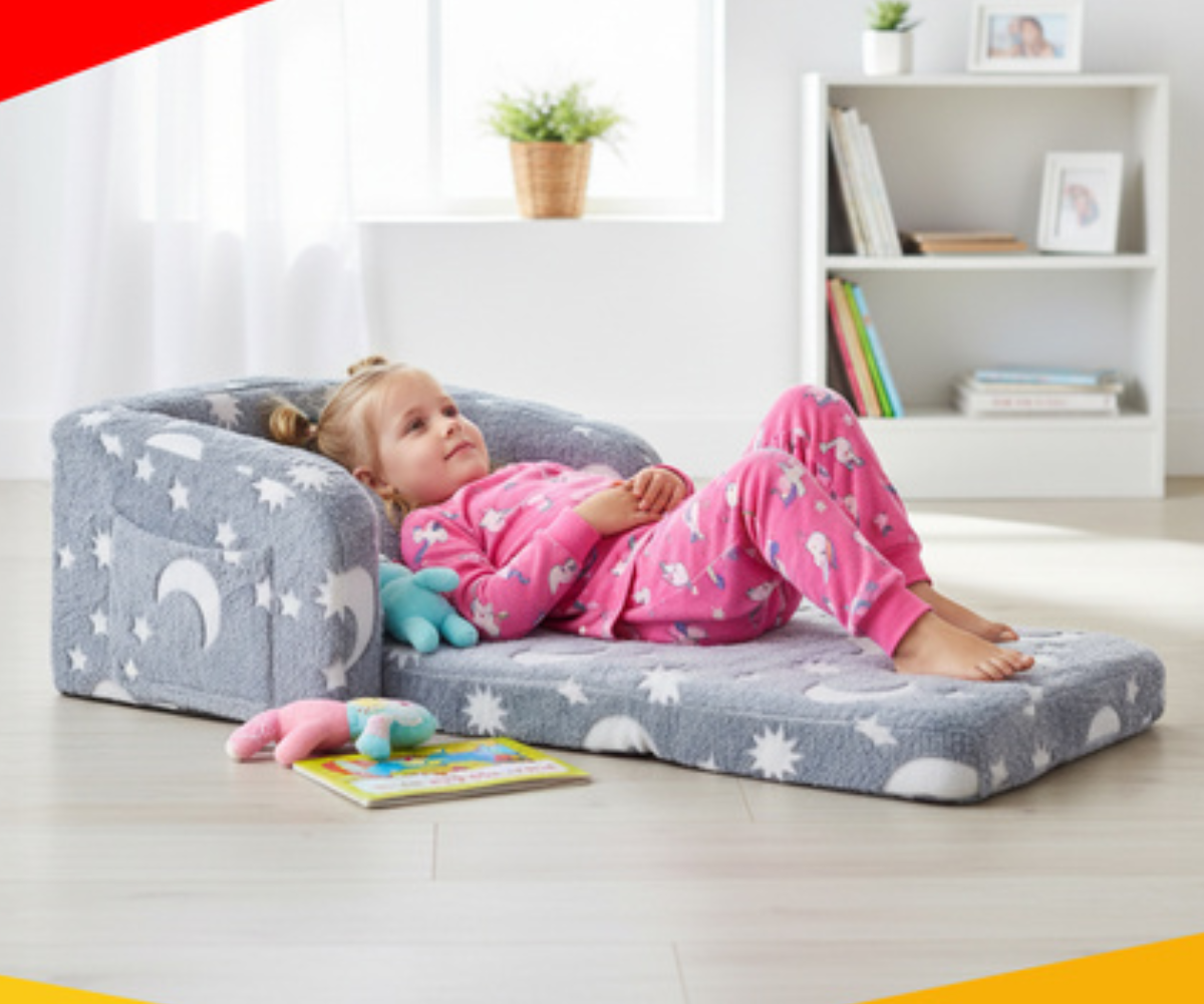 Pehme plüüsist laste tugitool lamamisfunktsiooniga