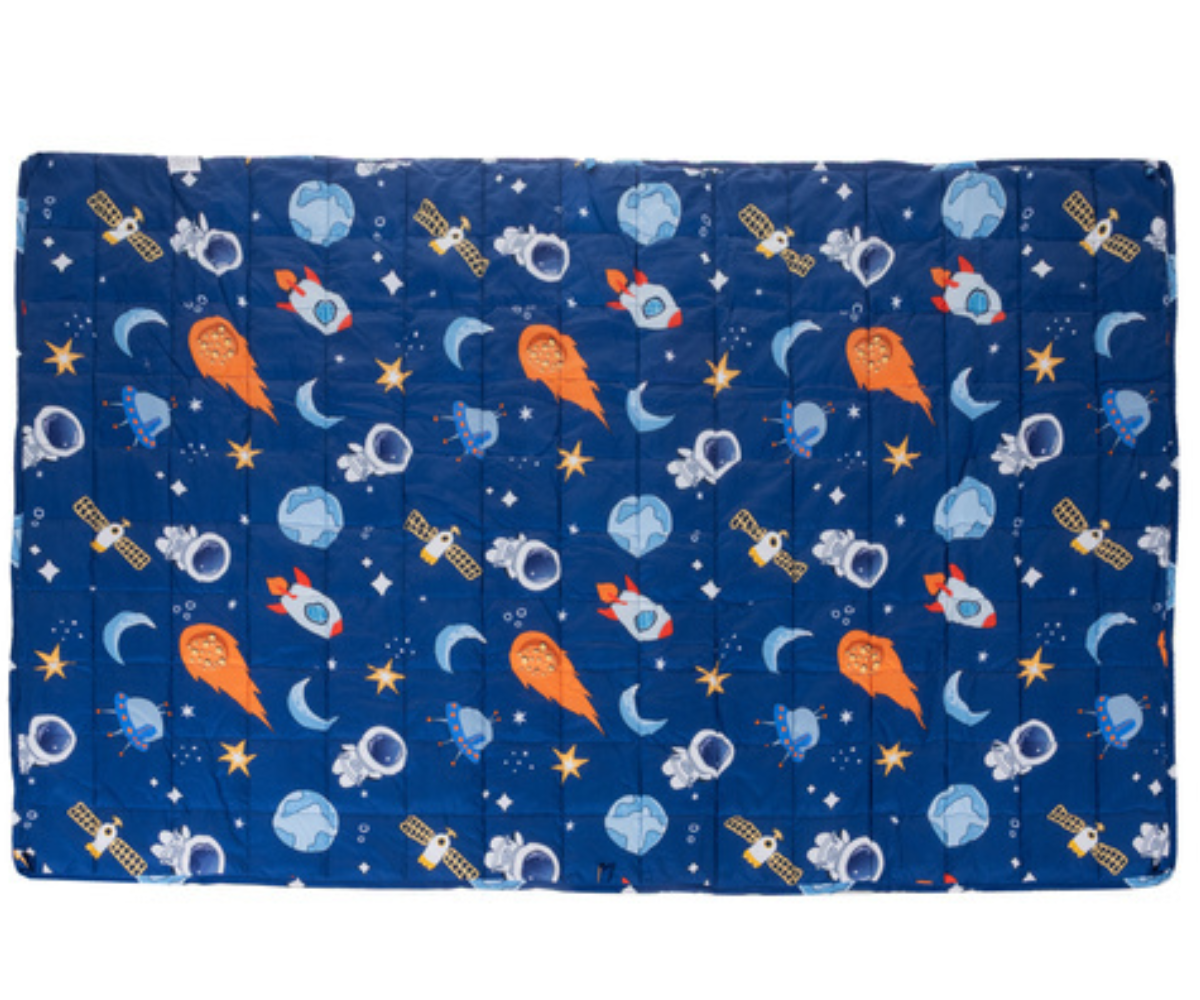 Seitsmekihiline raskustekk ühtlase ruutõmblusega ja klaasist mikrohelmestega