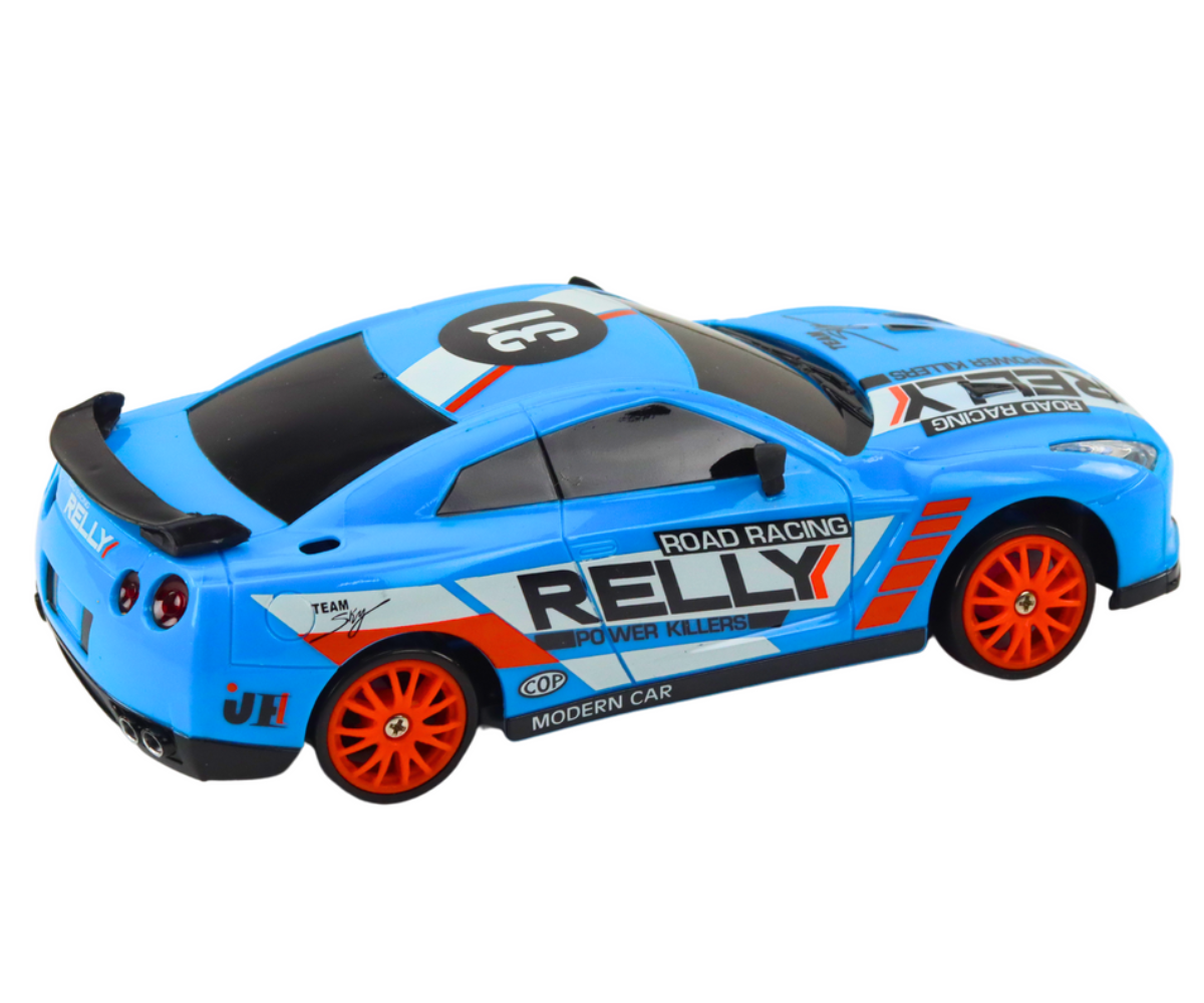 Sinine R/C sportauto külgvaates mängimiseks