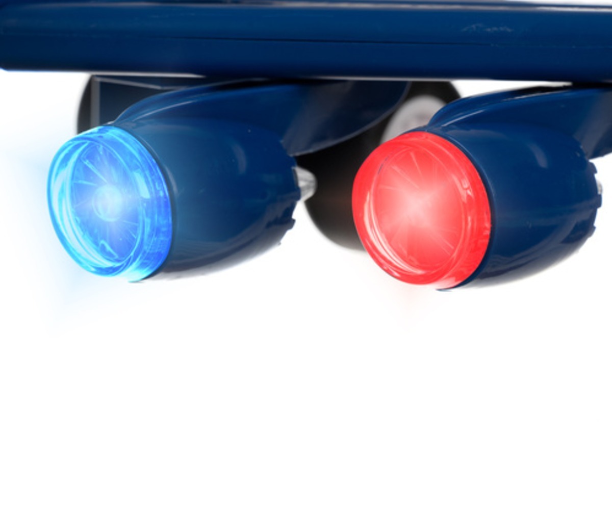 Politseilennuki valged ja sinised tuled.