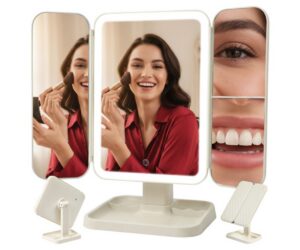 LED-valgustusega suurendav kosmeetikapeegel - Soulima, naine meikides peeglist