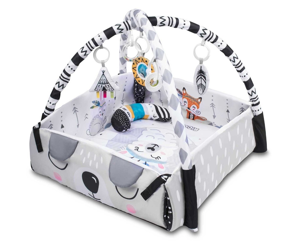 Interaktiivne mängumatt beebile Ricokids Boho 110×100cm külgvaates, katab diivani