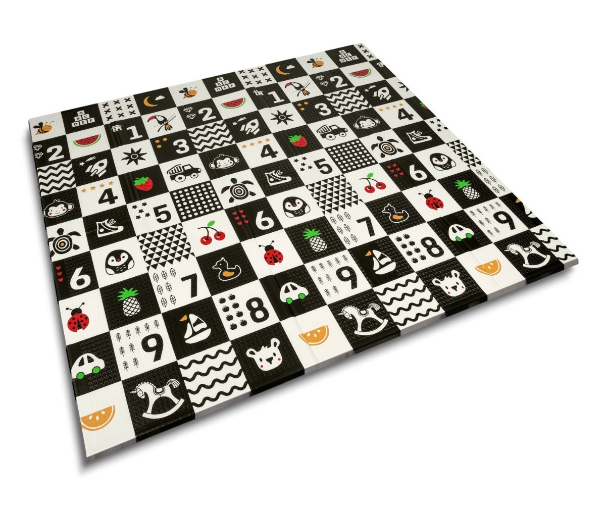 Must-valge mustriga kokkupandav vahtmängumatt Nukido NK-340 suurusega 200×180×1cm.