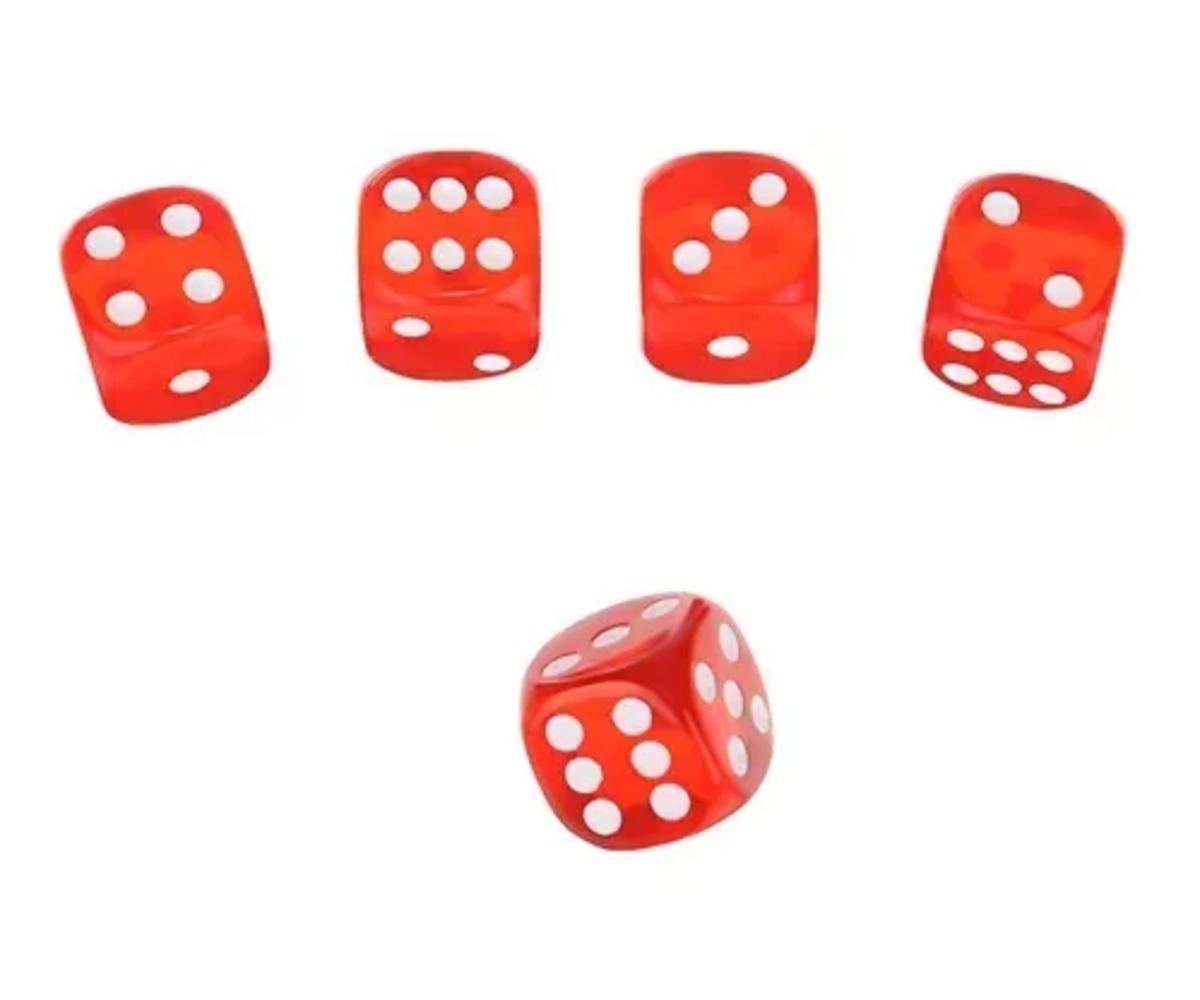 Punased täringud pokkerikomplekti jaoks.