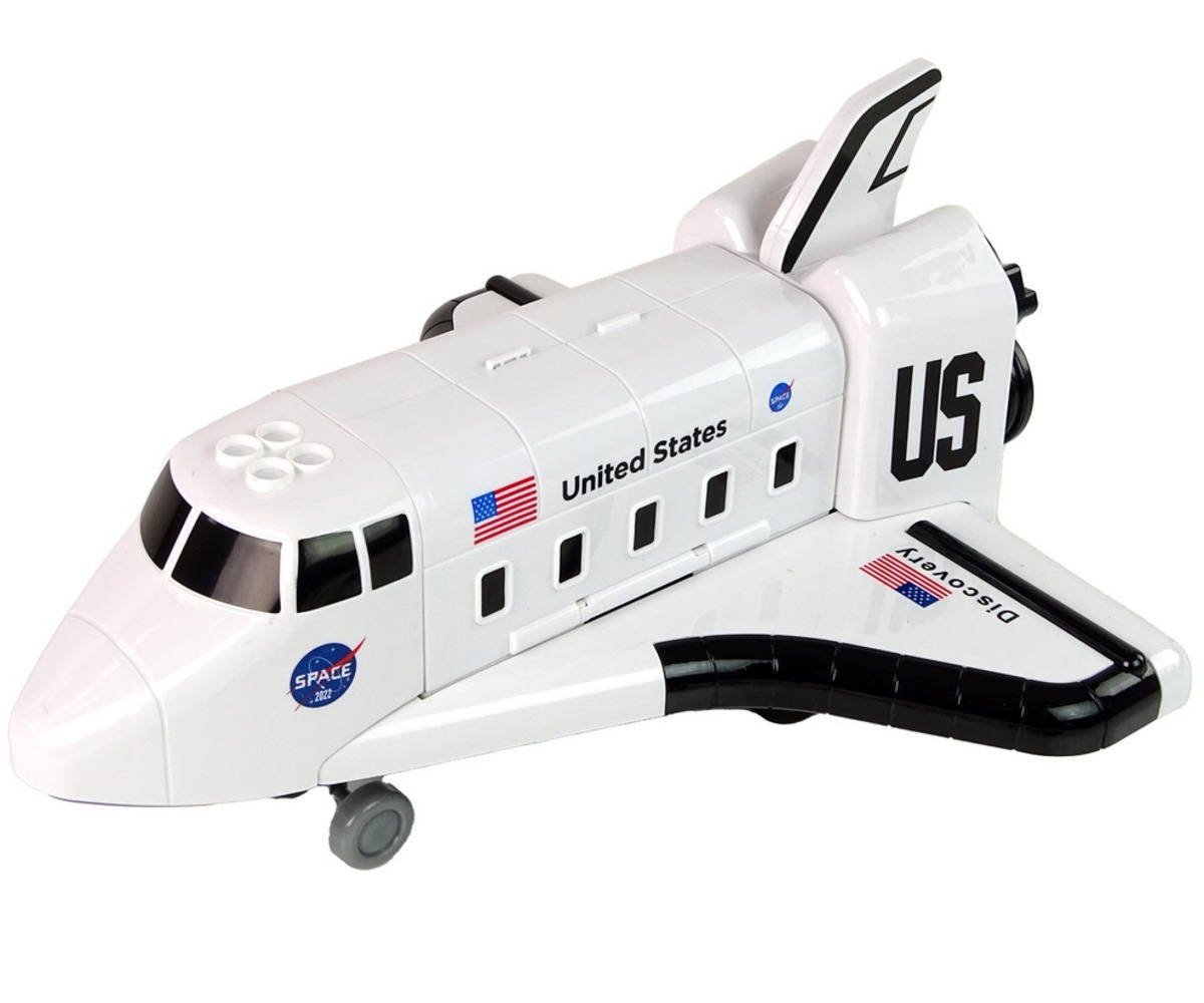 Kosmoselaeva detailne pilt lähedalt mängukomplektist.