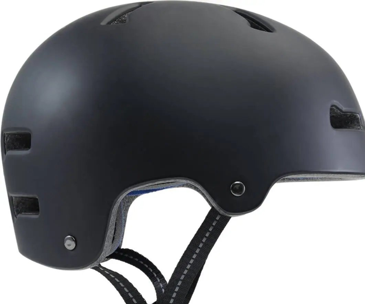 Reversal Lux must kaitsekiiver XXS–S – kerge ja vastupidav In-mold konstruktsioon.