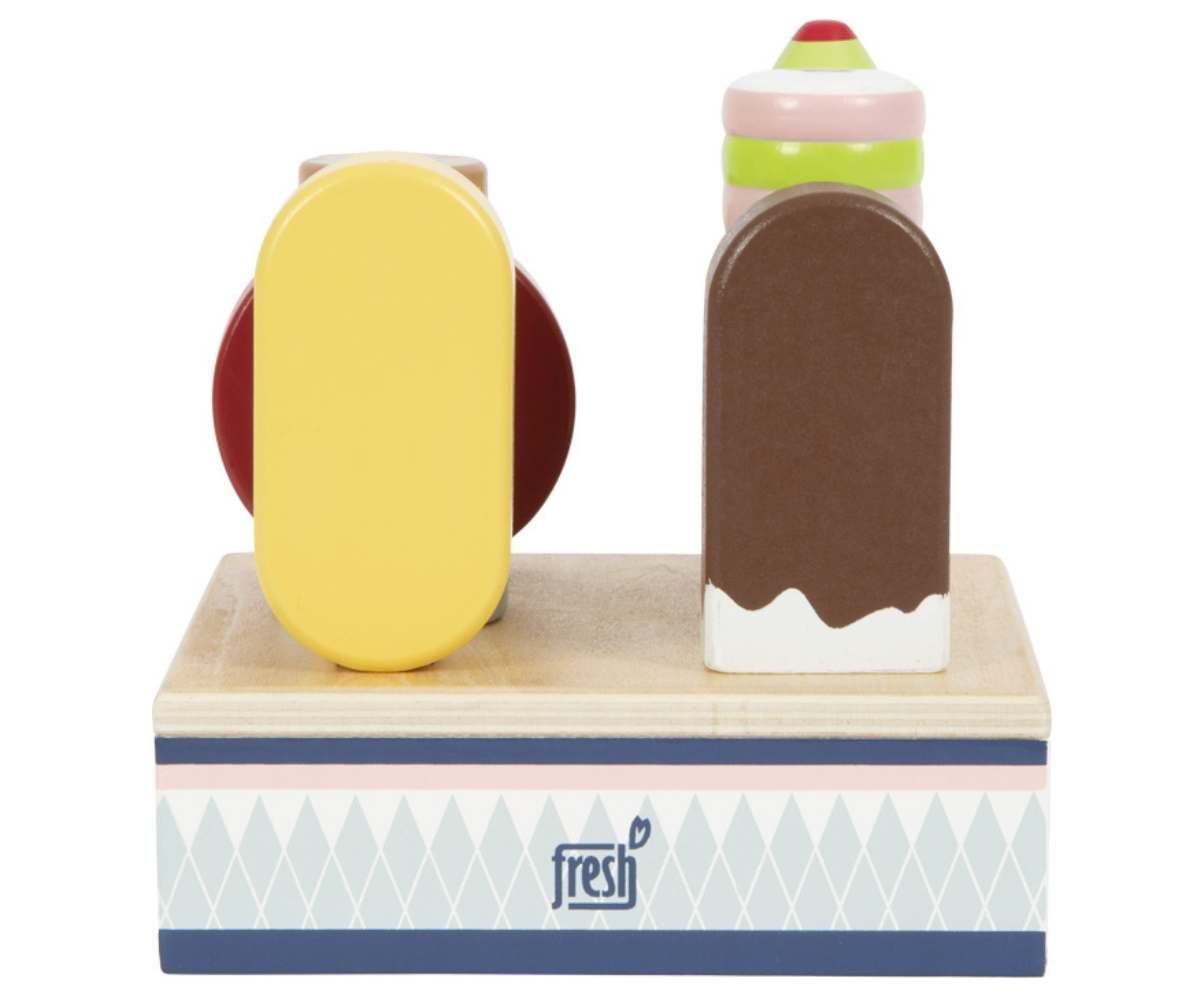 FSC® 100% sertifikaadiga puidust valmistatud jäätisepulgad lähivaates