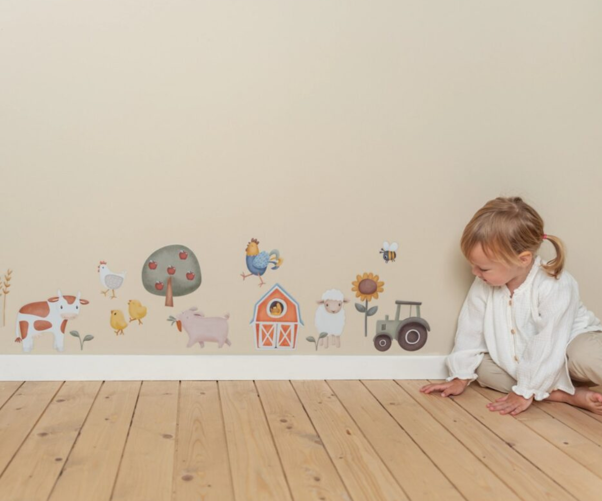 Dekoratiivsed Little Farm kleebised seintele ja akendele