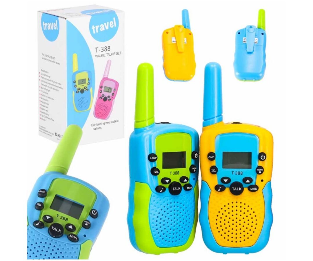 Laste raadiosaatjate komplekt – 2tk, millel on erinevad värvid ja funktsioonid.