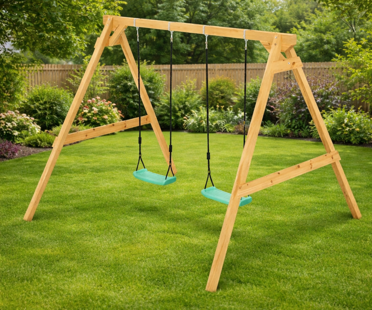 Pastelne roheline plastikust kiigeiste lapsele koos nööridega