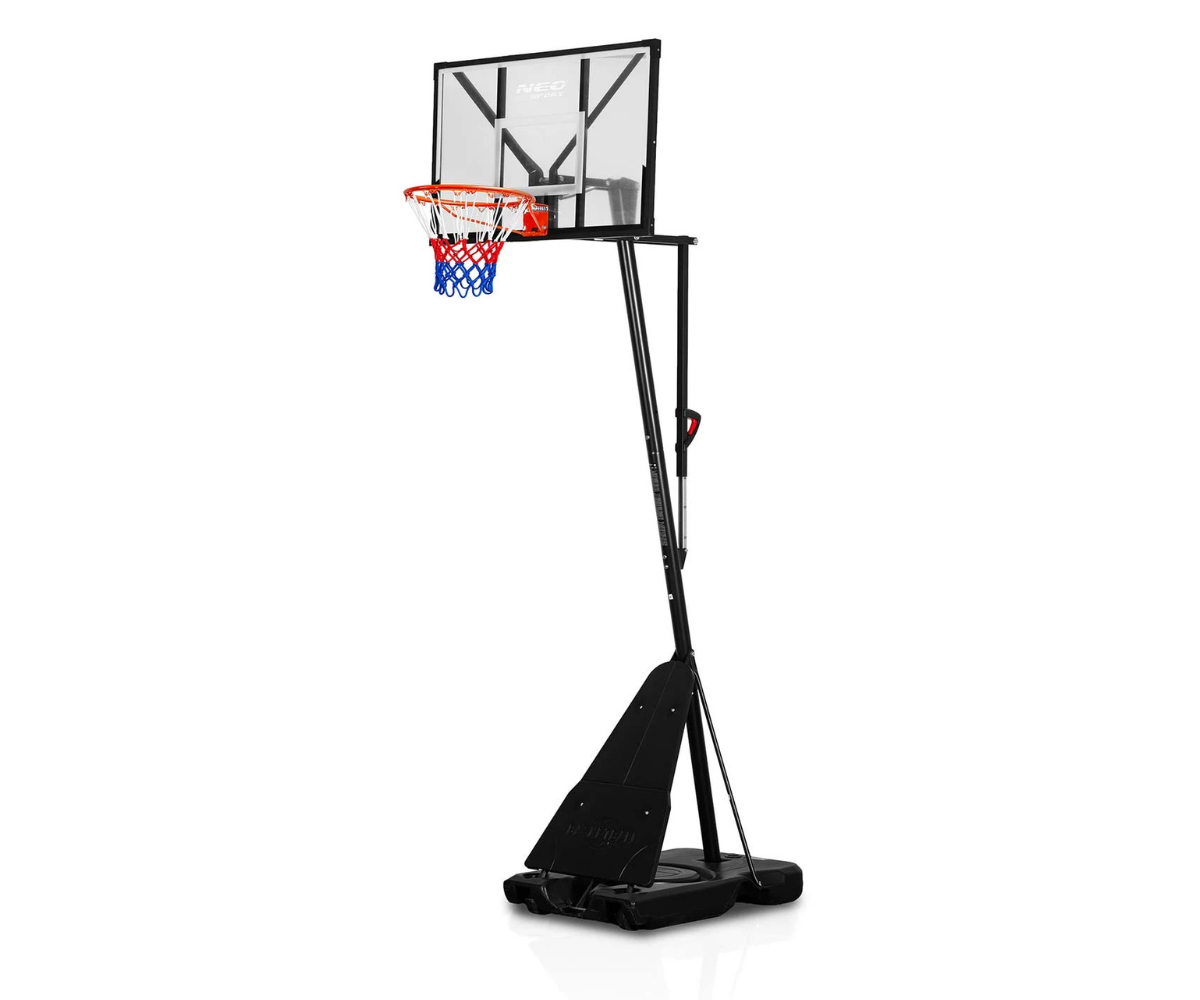 Stabiilne korvpallikorv tugeva alusega, sobib õue mänguväljakule.