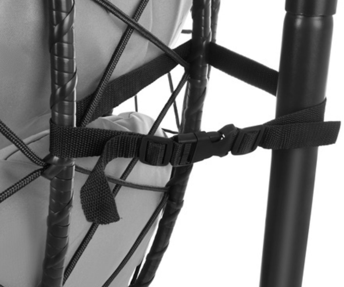 Must ripptool-kiik aeda või terrassile mõnusaks kiikumiseks