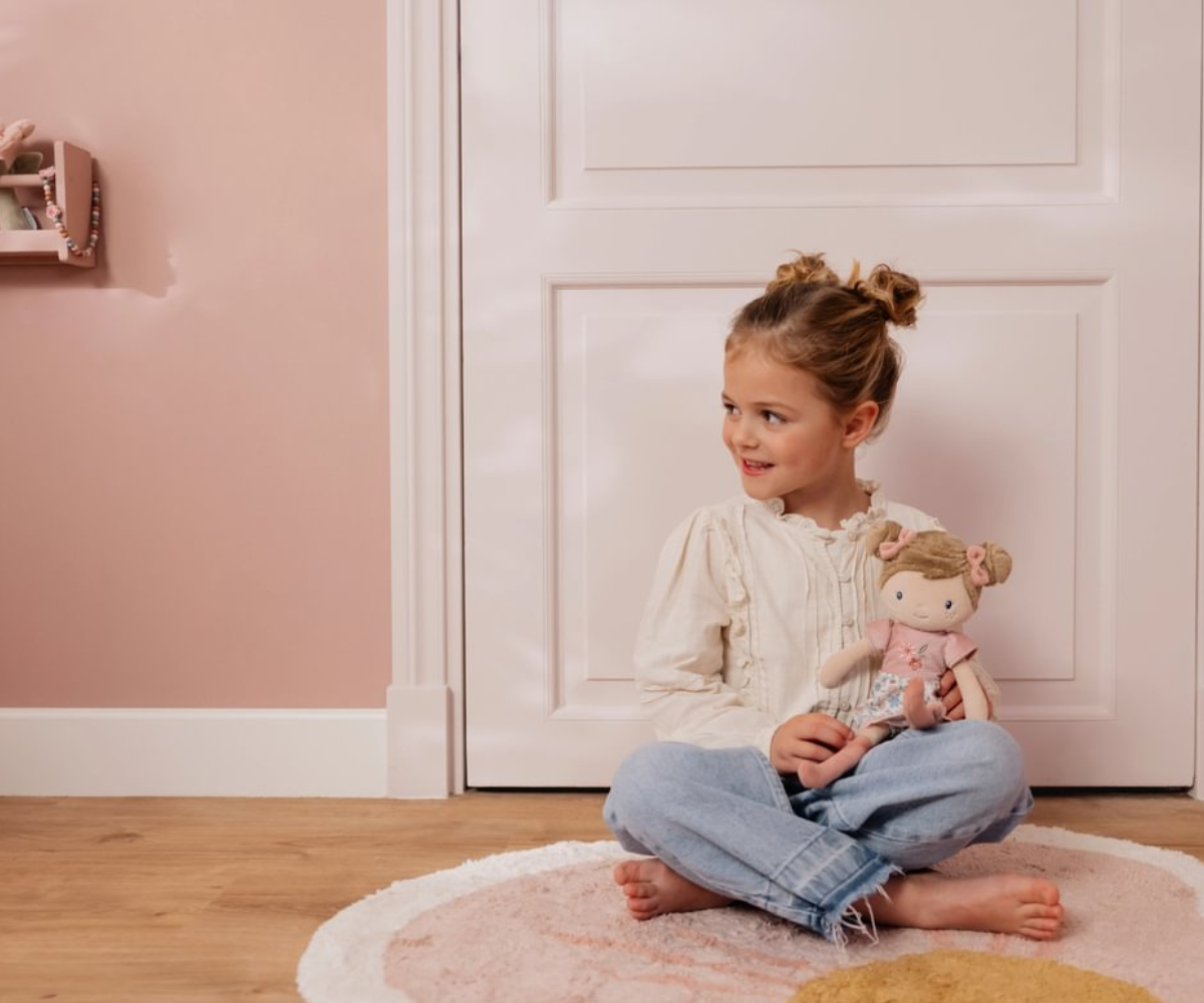 Laste nukk kallistamiseks ja rollimänguks