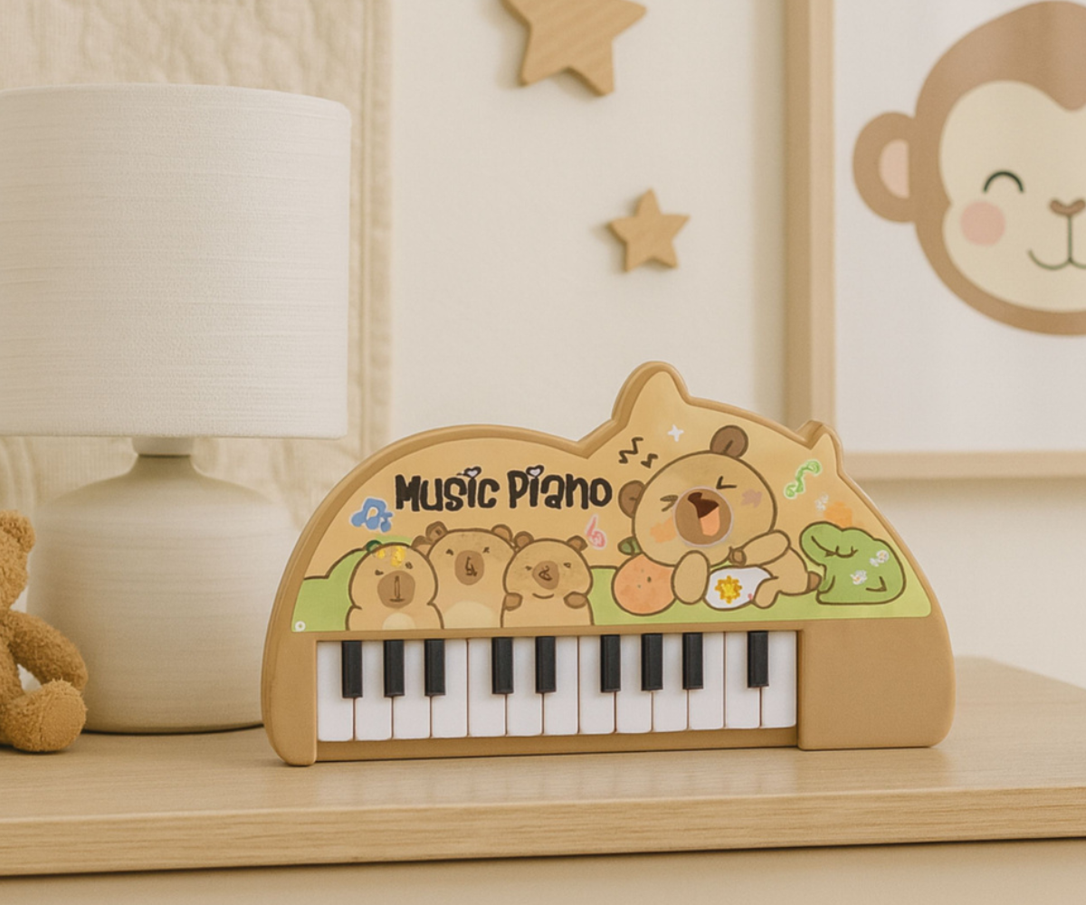 Värviline laste muusikaklaver kapibara disainiga