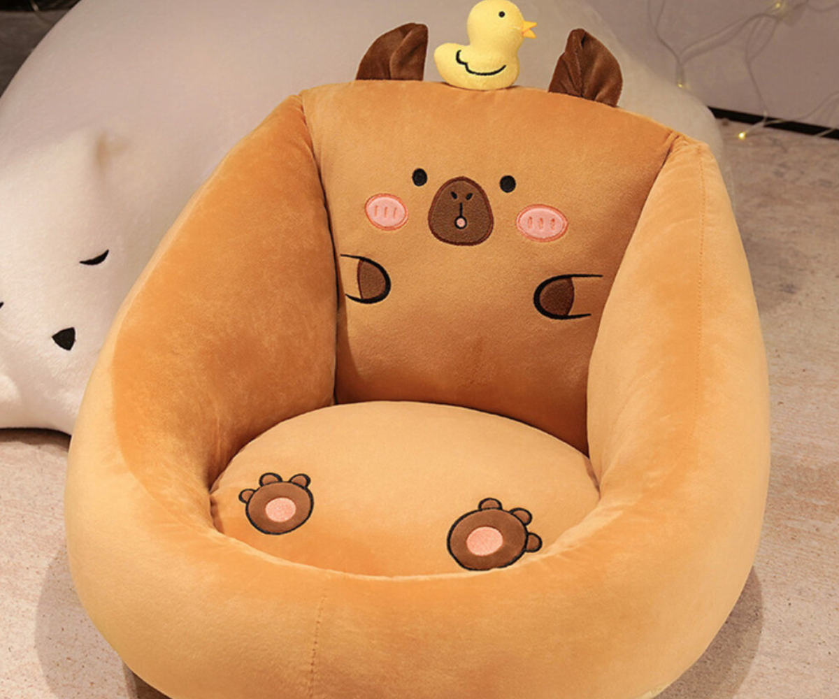 Armas kapibaara tool lapse tuppa mängimiseks ja puhkamiseks