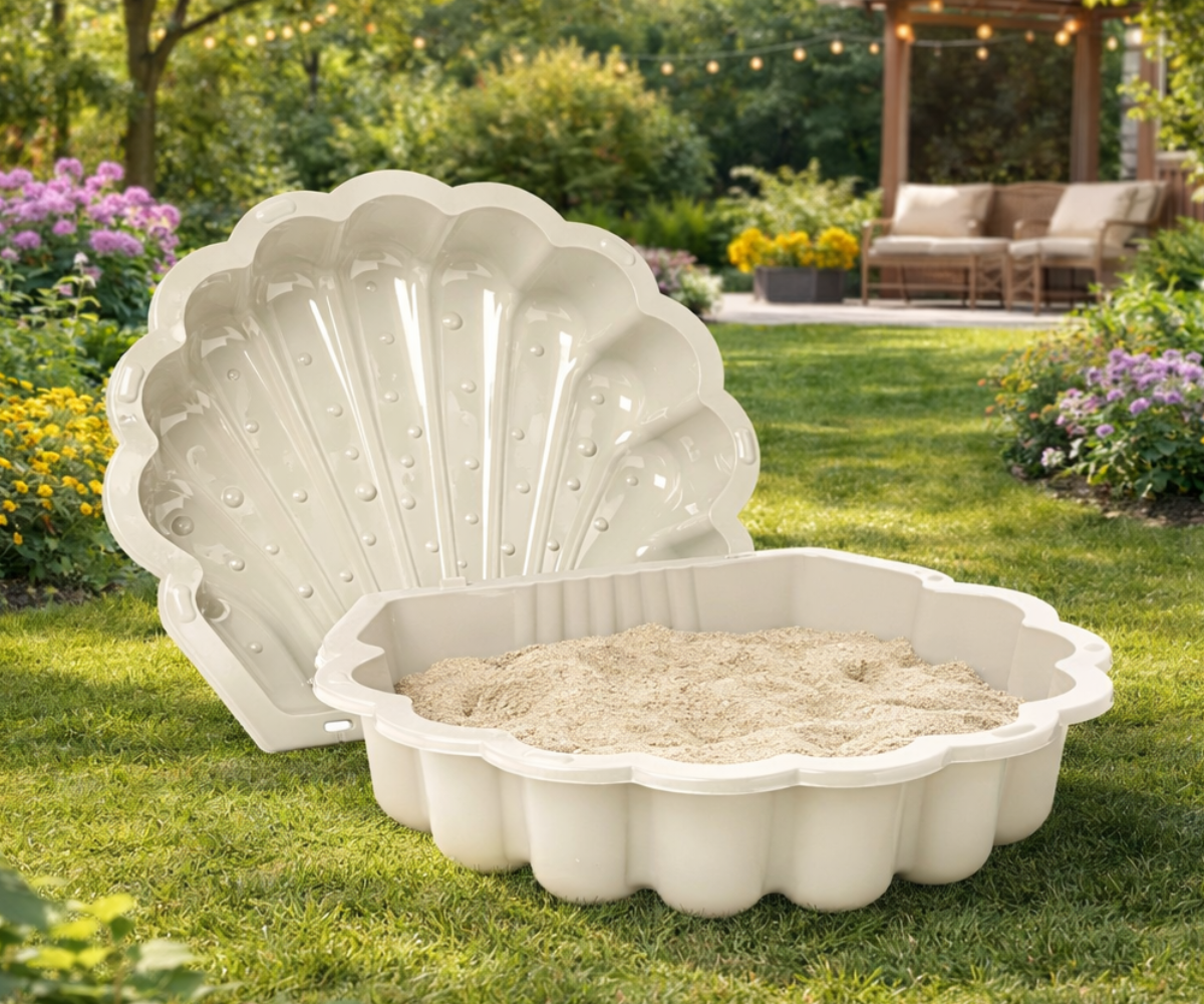 Laste plastikust liivakast kahe mängupoolega