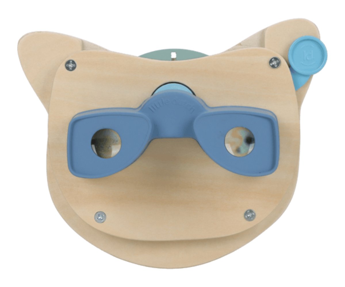 Muinasjutuline pildivaataja metsateemaliste illustratsioonidega