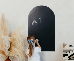 Ultraõhuke magnettahvel peenmotoorika arendamiseks