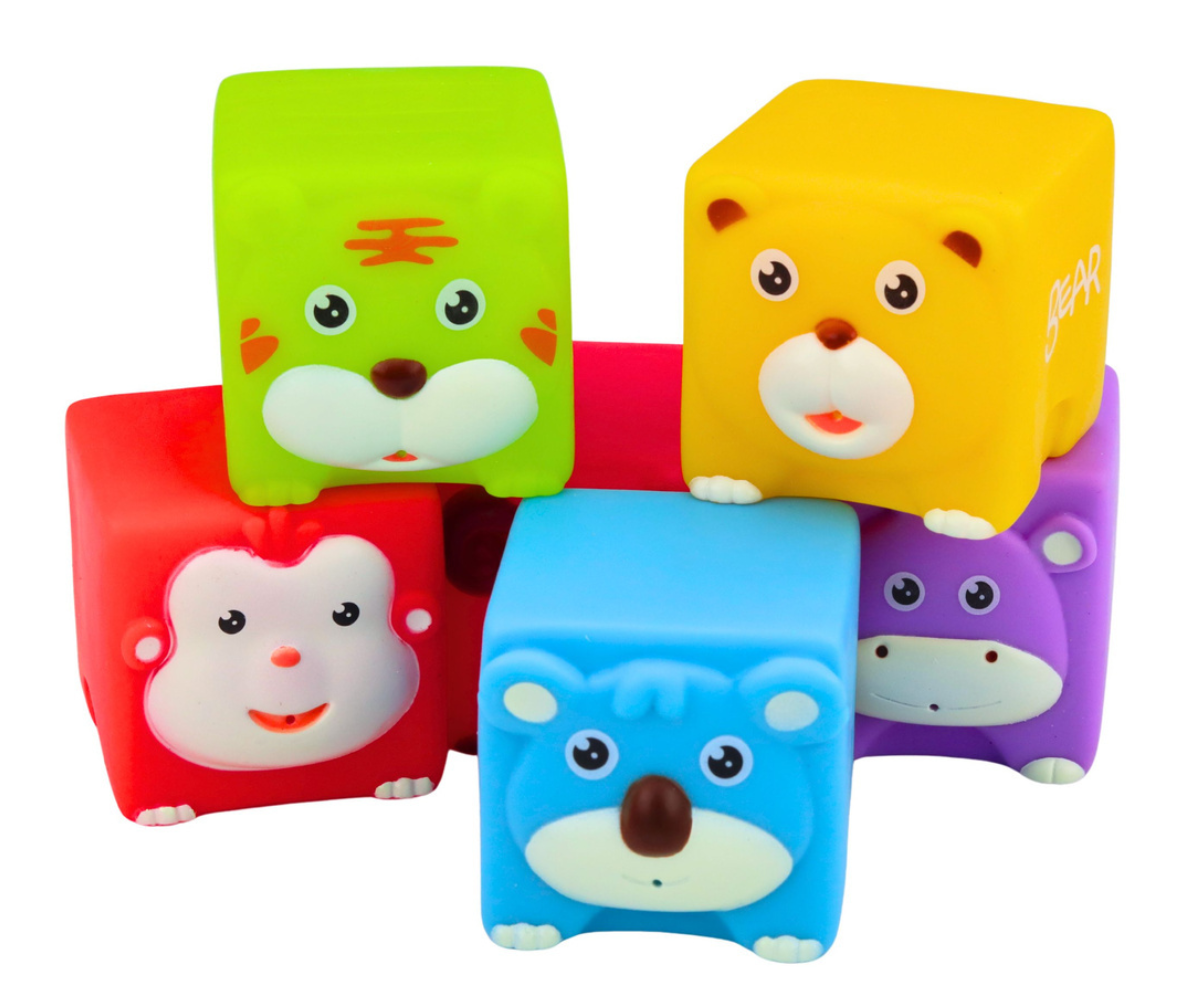 Armsad loomakujulised klotsid väikelapsele