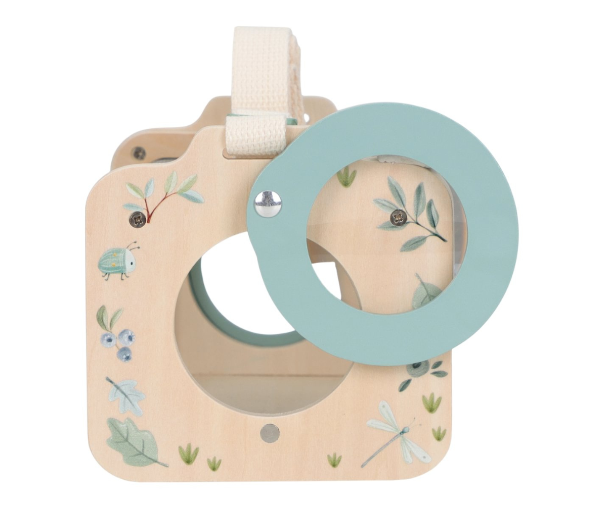 Käepärane putukavaatluskarp lapsele looduses uurimiseks