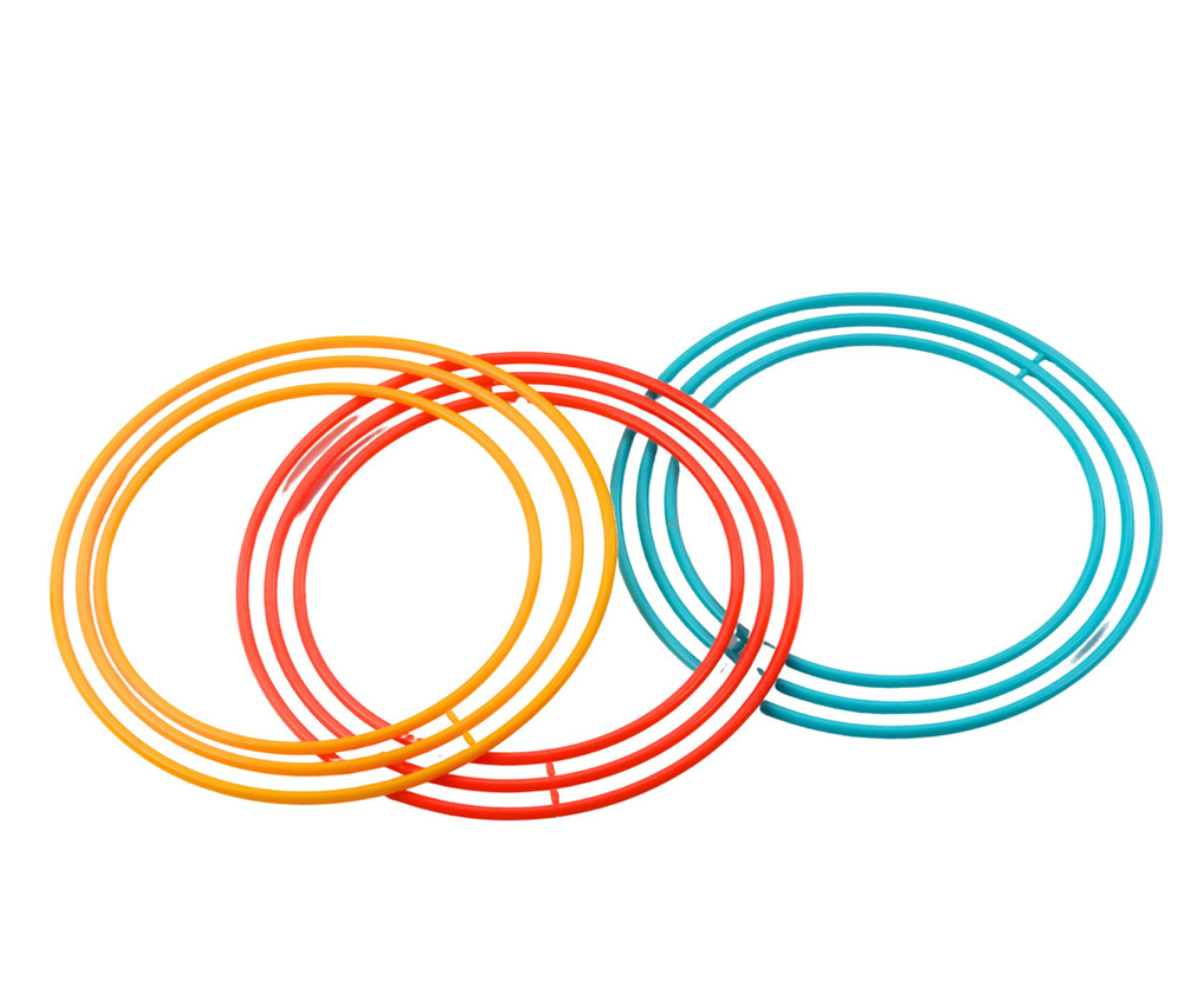 Värviline rõngaste viskamise mäng torni sihtmärgiga