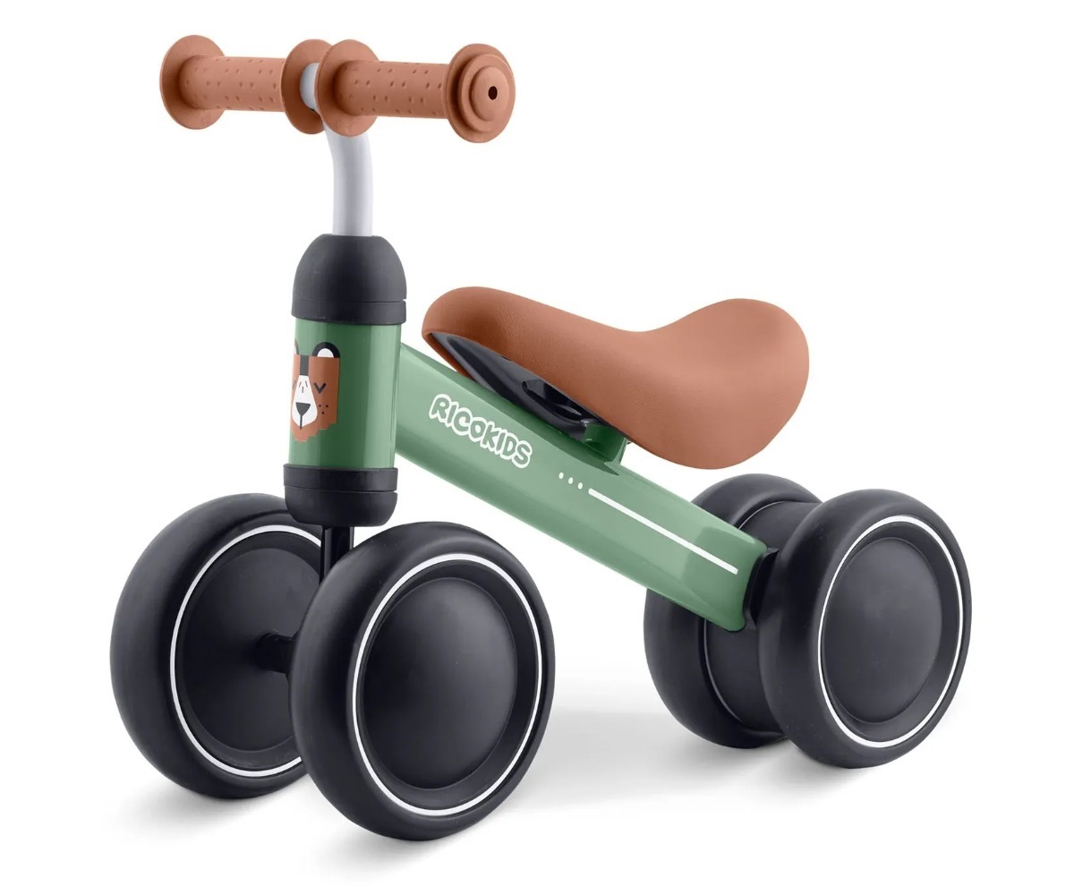 Kolmerattaline jooksuratas Ricokids - esimene tasakaaluratas (1+), vaade rattale ja juhtrööbastele.