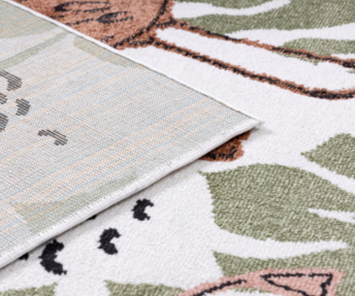 Lastetoa vaip FUN Flamingo – kreemjas, vaiba serv ja detailid.