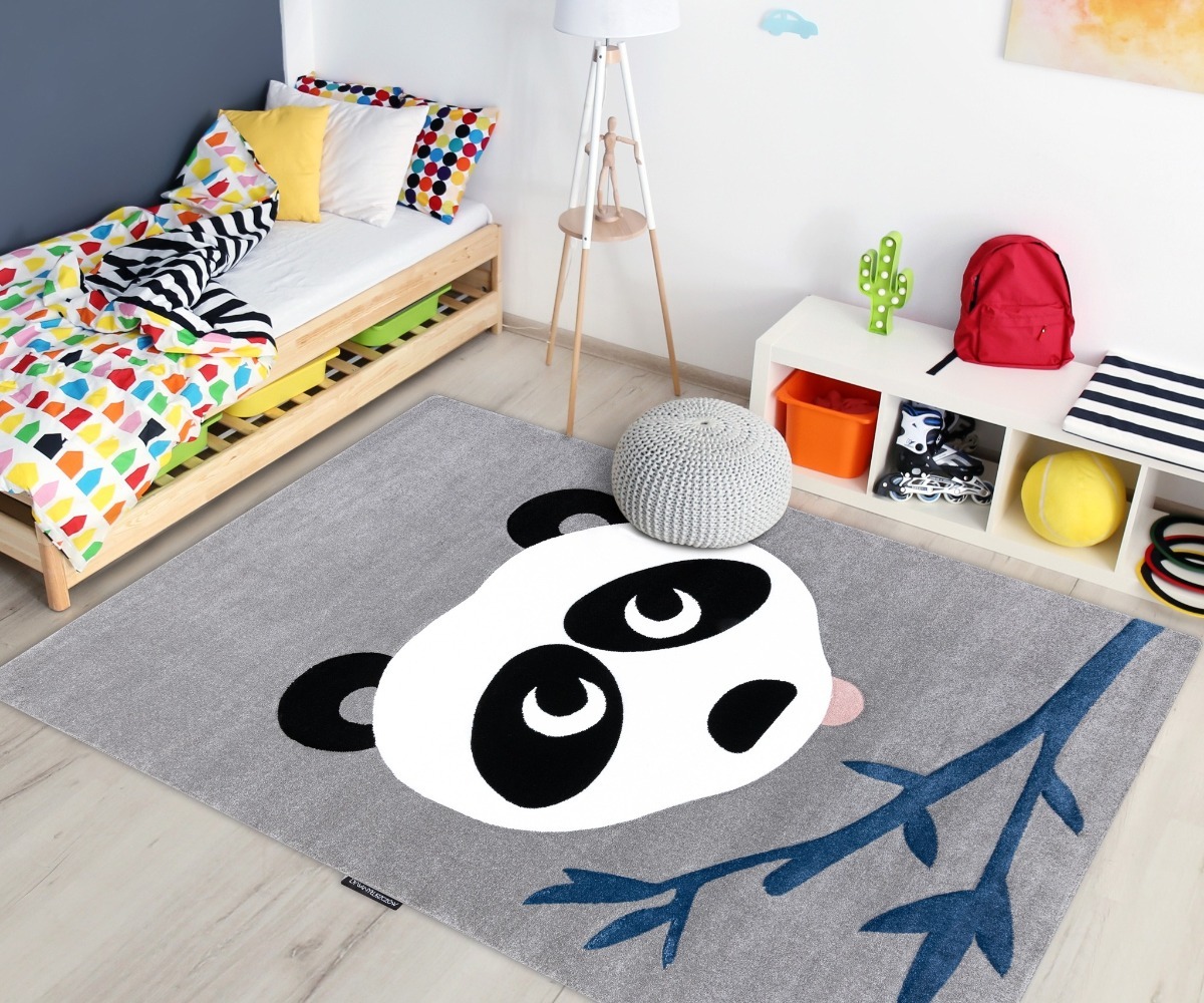 Hall lastetoavaip PETIT Panda lastetoas, kus on näha panda pea ja dekoratiivsed elemendid