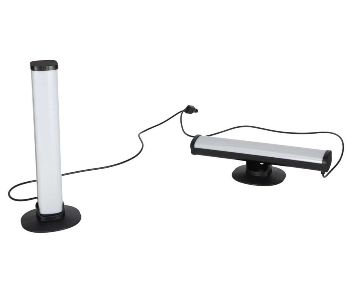 RGB LED mänguri-valgustid puldiga 2tk, paigutatuna erinevatesse asenditesse