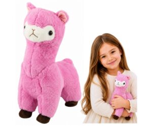 Pehme mänguasi Alpaka 28cm – roosa, last mängib mänguasjaga.