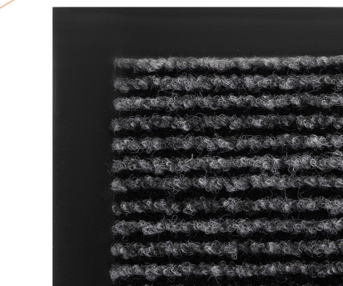 Detailne pilt Porimatt Ruhhy 60×90cm - libisemiskindel matt, must-hall.