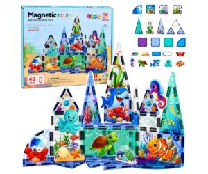 Mereloomade magnetklotsid 40-osaline komplekt, mis sisaldab kauneid mereelukate figuure.