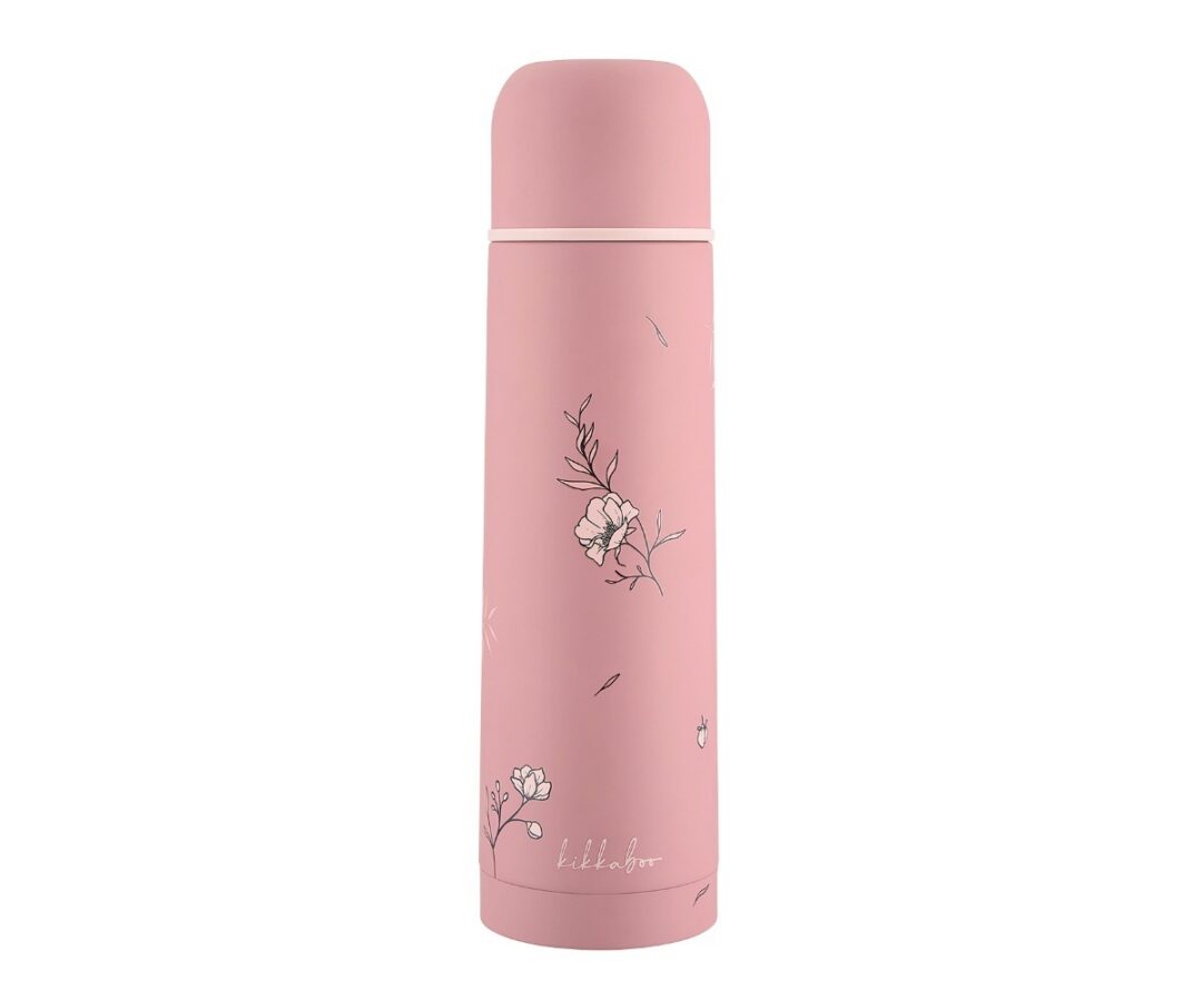 Roosa termos joogitopsiga Flora 500ml, lilledega kaunistatud, ideaalne igapäevaseks kasutamiseks.