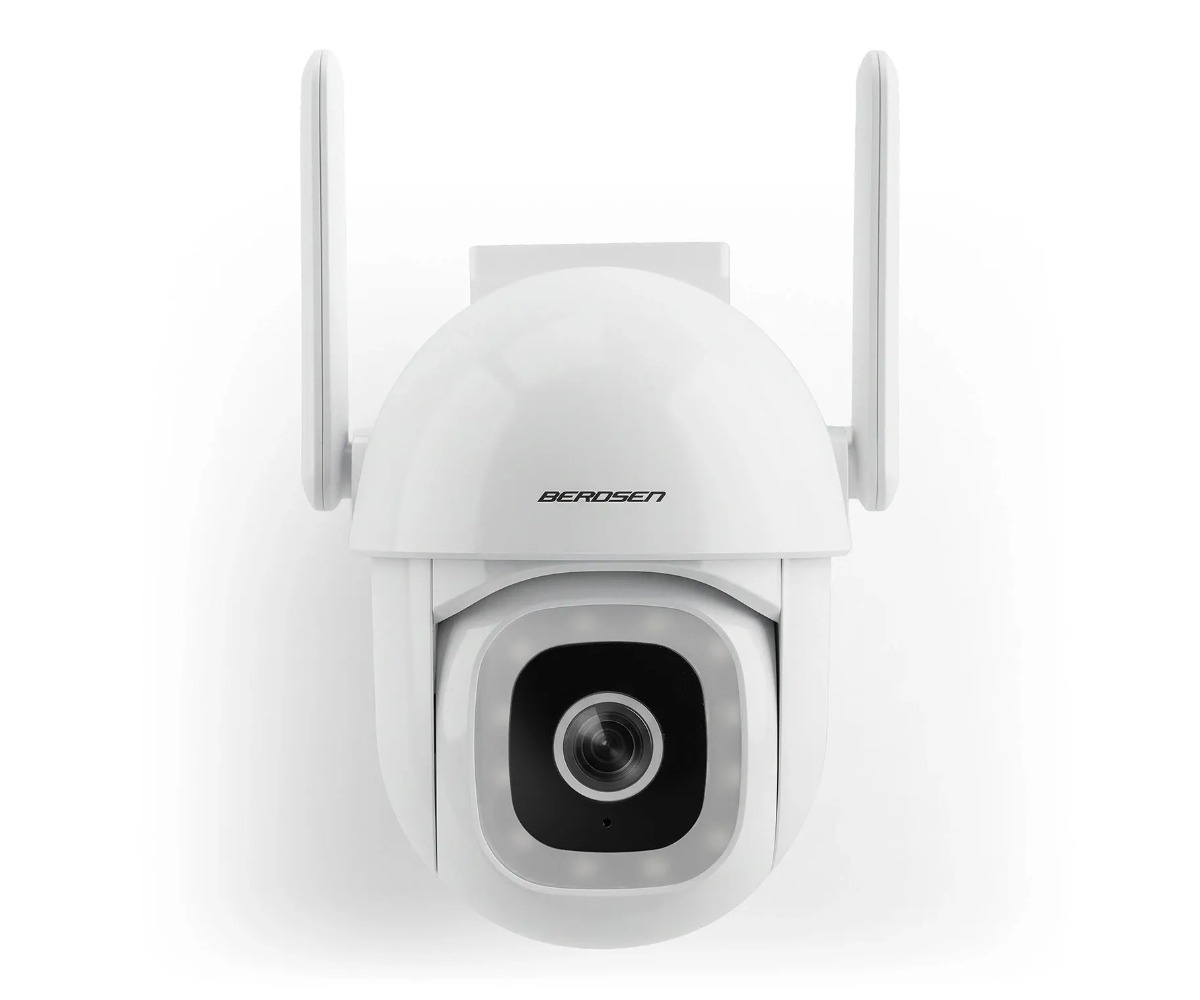 WiFi turvakaamera välitingimustesse 5MP Berdsen BD-943 esiplaanilt. Selge vaade kaamera objektiivile ja antennidele.
