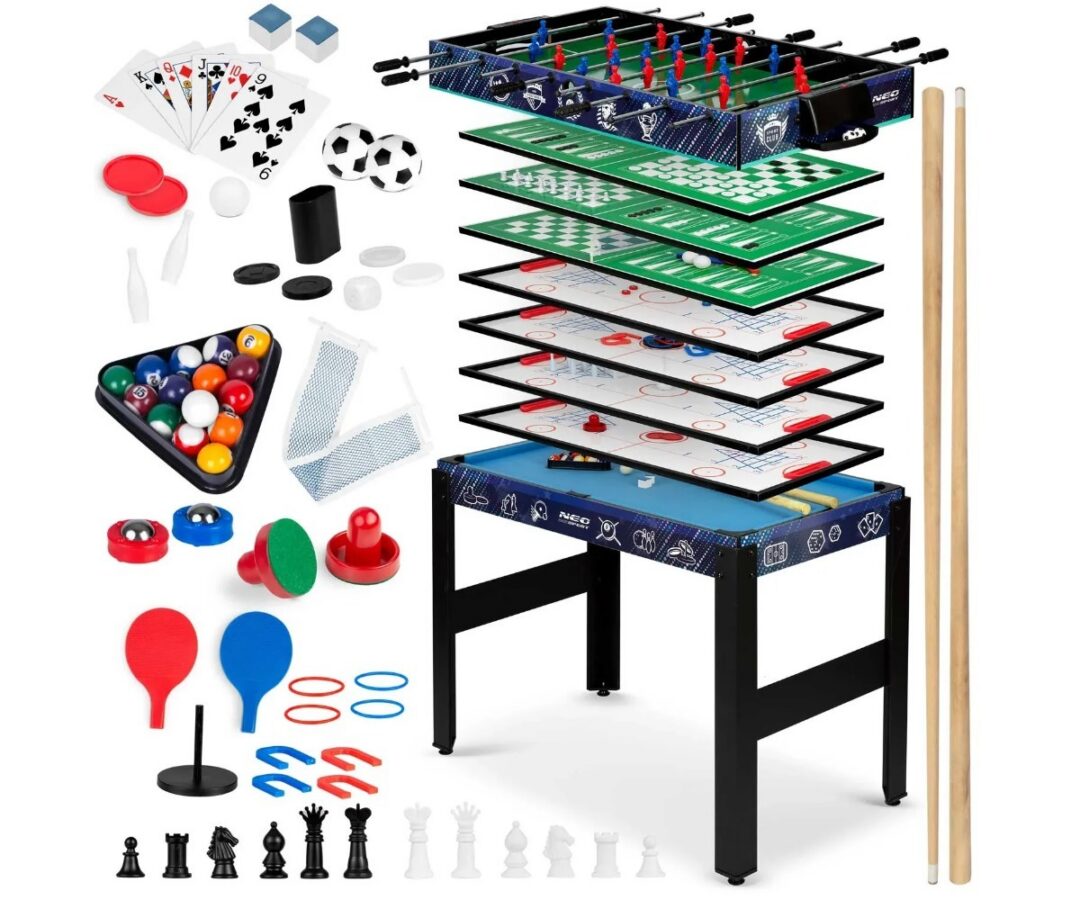 Multifunktsionaalne mängulaud 12in1 koos erinevate mängudega, sealhulgas piljard, foosball ja lauamängud.
