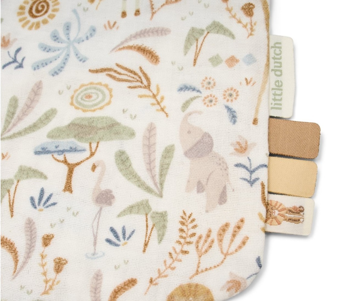 Pehme lutihoidja Safari Wonders 10×10cm – Little Dutch, kaunis mustriga kuma, mis sisaldab loomi ja taimi