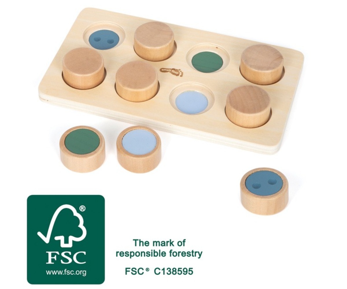 Montessori sensoorne sobitamismäng tekstuuridega, FSC sertifikaadiga mänguasi, koos ringide ja mänguplaadiga.
