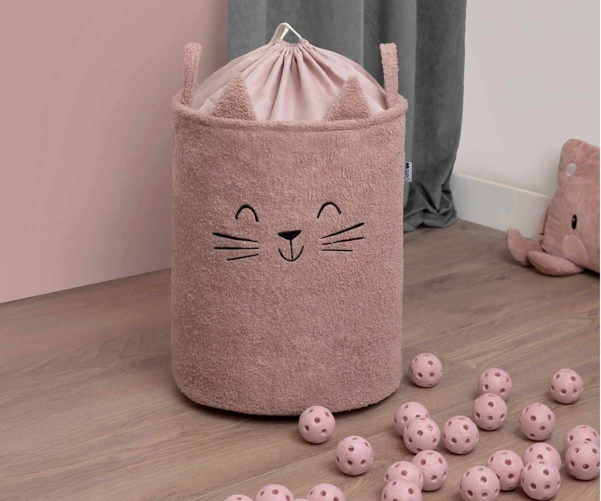 SIPO Premium bouclé mänguasjakorv nöörkinnitusega, roosa kass toas mänguasjade hoiustamiseks.