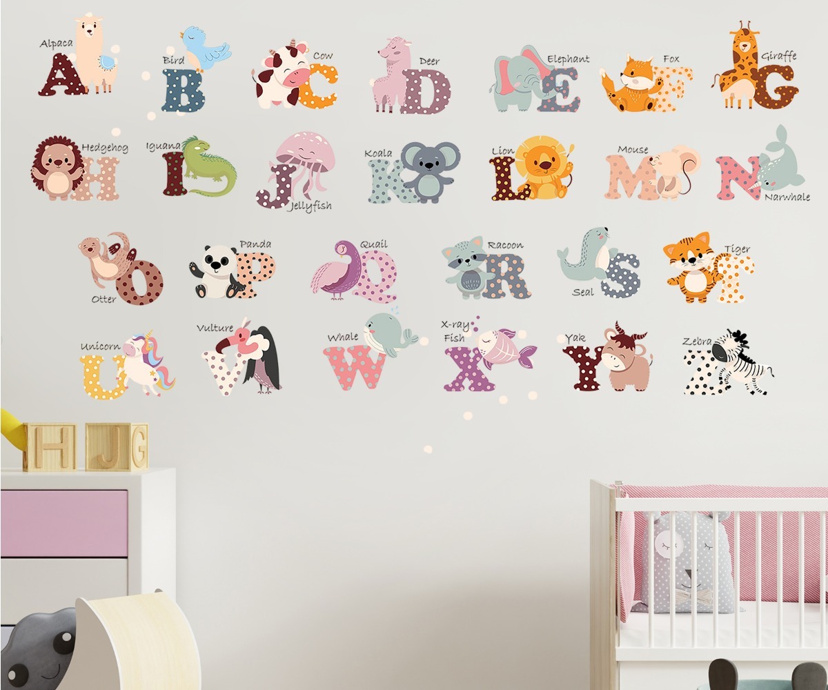 SIPO lastetoa seinakleebised Animal Alphabet, kus on kujutatud armsaid loomi A-st Z-ni