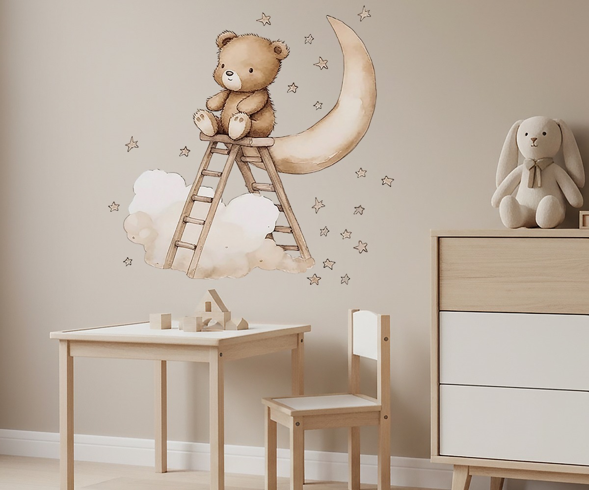 SIPO lastetoa seinakleebised Bear on a Ladder – beež kaunistavad seinal karu, kes istub redelil, keset pilvi ja tähti.